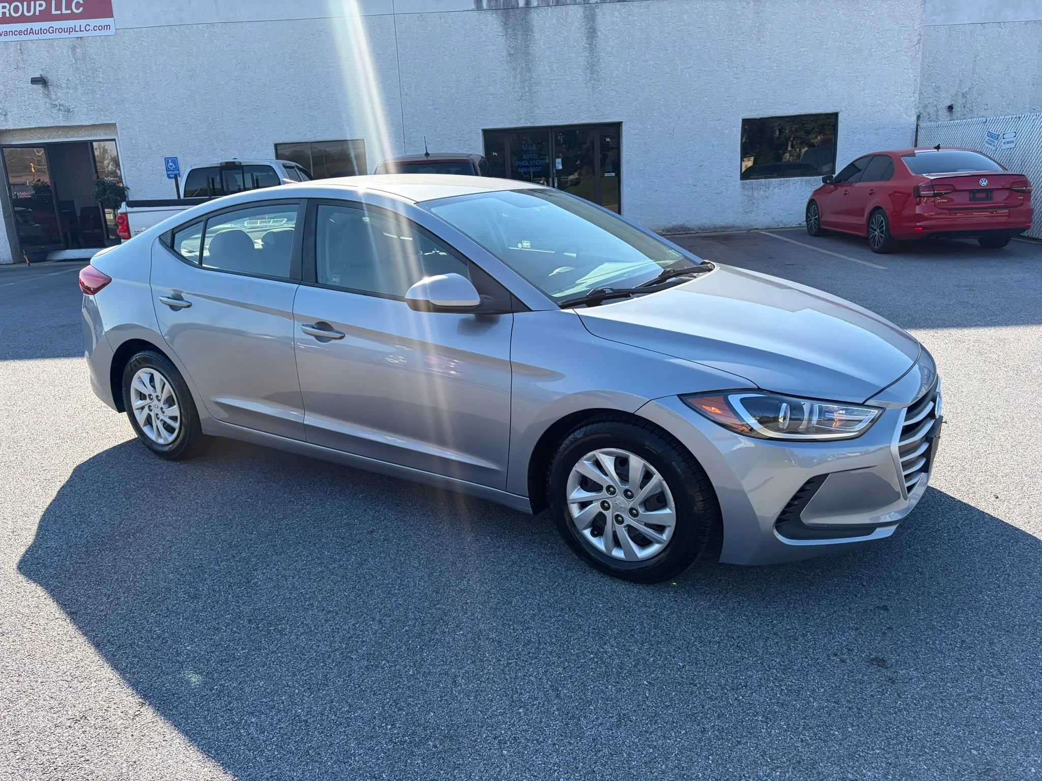 Used 2017 Hyundai Elantra SE FWD image 28