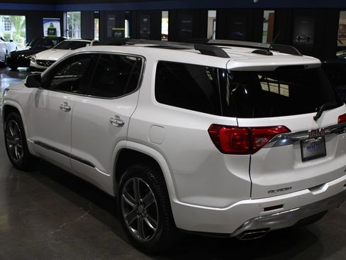 Used 2017 GMC Acadia Denali AWD/4WD image 11