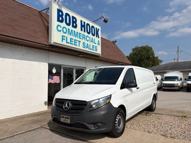 Used 2023 Mercedes-Benz Metris image 1