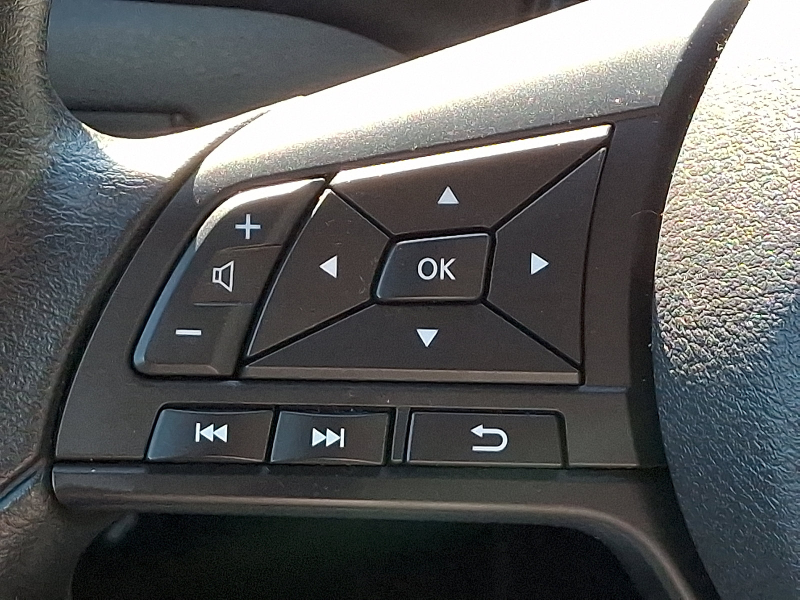 Used 2024 Nissan Sentra S FWD image 21
