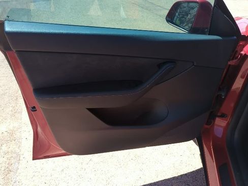 Used 2022 Tesla Model Y Performance AWD/4WD image 11