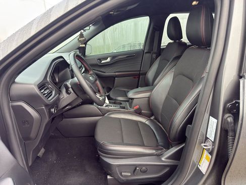 Used 2025 Ford Escape ST-Line w/ Tech Pack #1 image 12