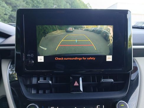 Used 2024 Toyota Corolla Cross XLE w/ Convenience Package AWD/4WD image 25