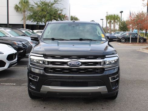 Used 2022 Ford Expedition Limited image 5