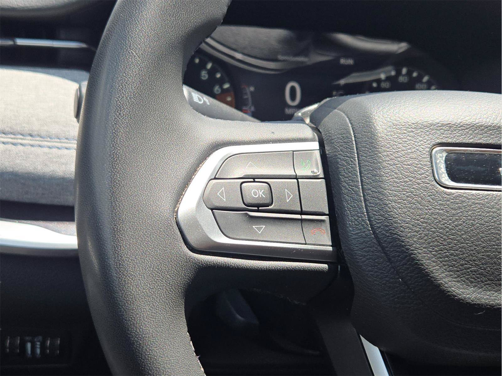 Used 2024 Jeep Compass Latitude AWD/4WD image 53