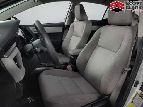 Used 2016 Toyota Corolla LE FWD image 13