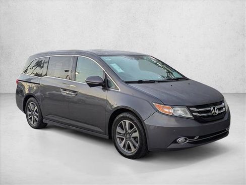 Used 2016 Honda Odyssey Touring Elite image 3