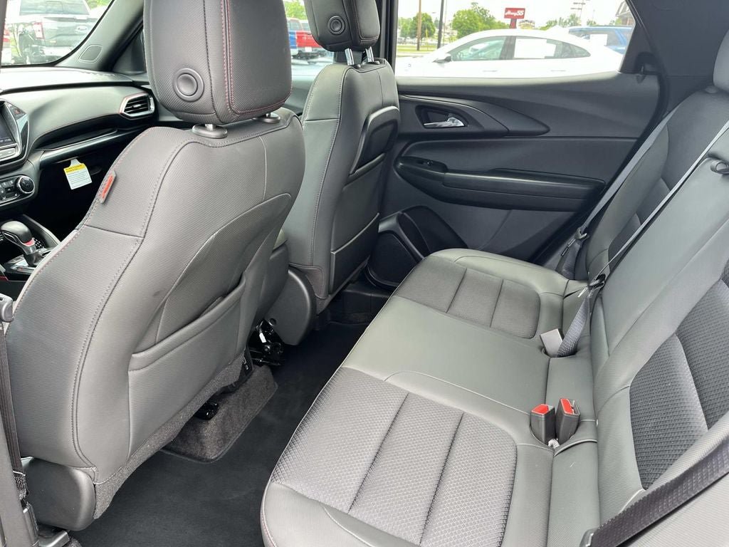 Used 2022 Chevrolet TrailBlazer RS w/ Sun and Liftgate Package FWD image 17