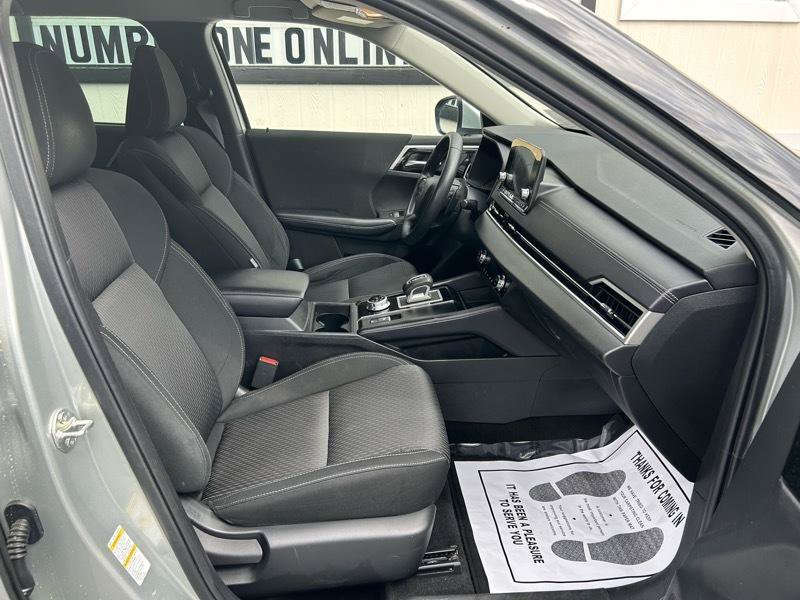 Used 2023 Mitsubishi Outlander ES FWD image 22