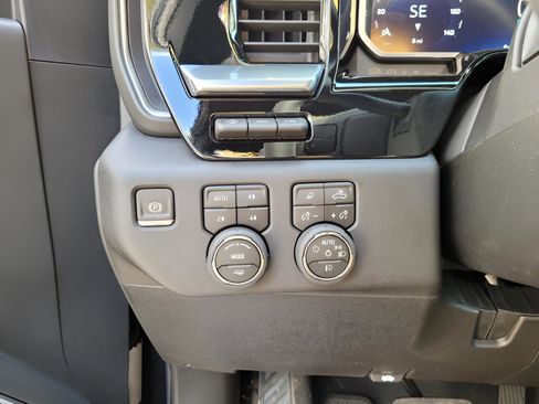 New 2026 Chevrolet Silverado 3500 High Country w/ High Country Premium Package image 13