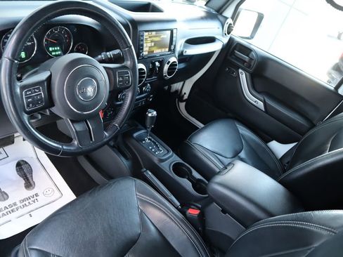 Used 2017 Jeep Wrangler Unlimited Sahara w/ Dual Top Group image 9