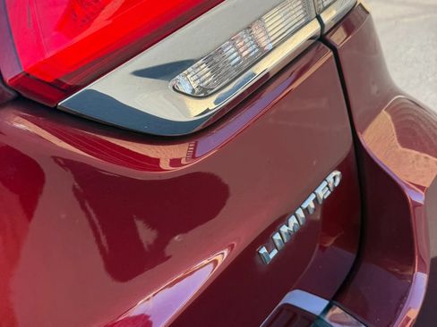 Used 2018 Jeep Grand Cherokee Limited RWD image 10