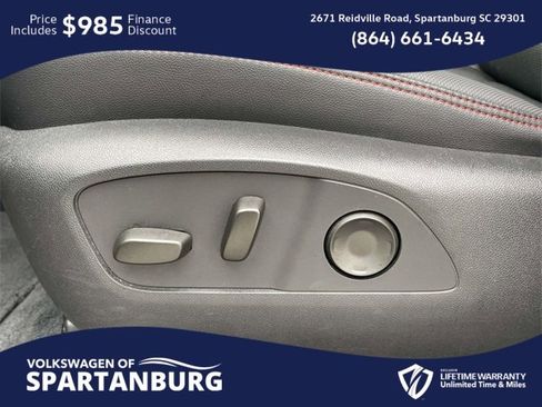 Used 2024 Chevrolet Traverse RS image 21