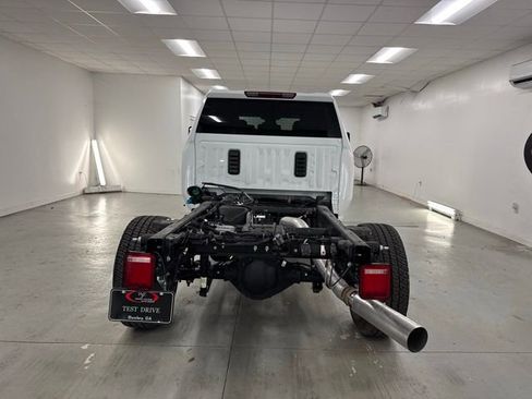 New 2026 GMC Sierra 3500 Pro w/ Convenience Package image 6