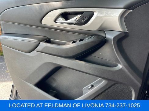 Used 2020 Chevrolet Traverse LT w/ LT Premium Package FWD image 21