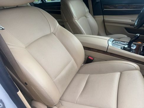 Used 2015 BMW 750Li RWD image 29