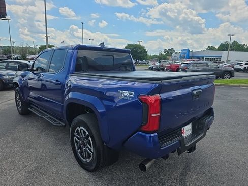 Used 2024 Toyota Tacoma TRD Sport w/ TRD Sport Upgrade Package AWD/4WD image 7