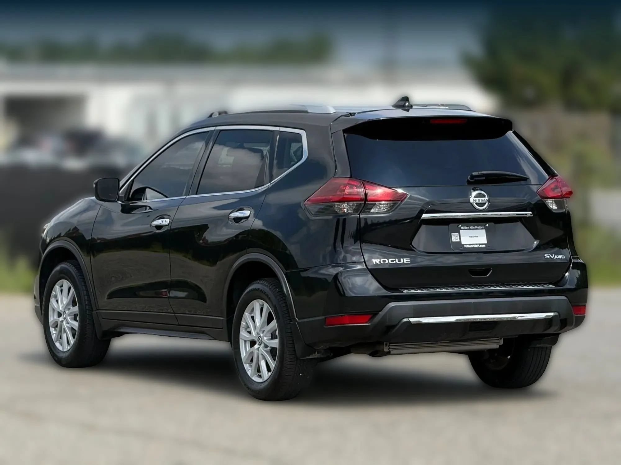 Used 2018 Nissan Rogue SV AWD/4WD image 10