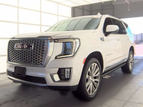 Used 2022 GMC Yukon Denali w/ Max Trailering Package AWD/4WD image 2