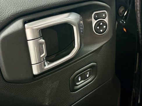 New 2026 Jeep Wrangler Unlimited Rubicon AWD/4WD image 19
