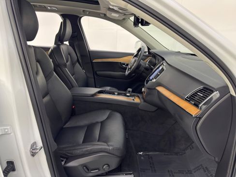 Used 2022 Volvo XC90 T8 Inscription Expression w/ Advanced Package image 16