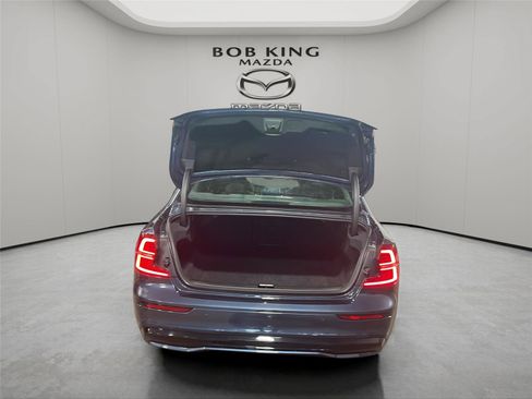 Used 2024 Volvo S60 B5 Core FWD image 9