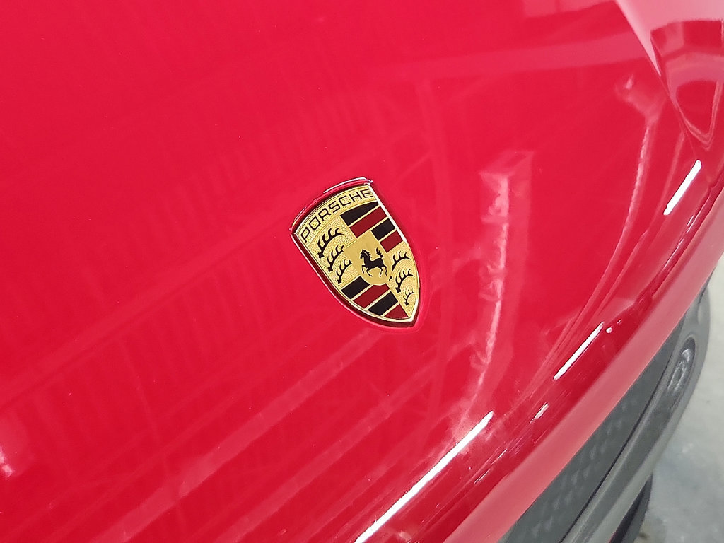 Certified 2026 Porsche Macan Turbo AWD/4WD image 31