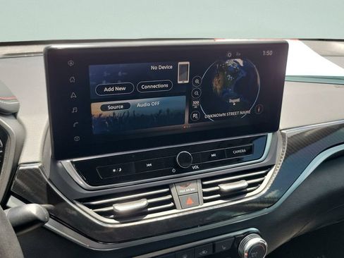 Used 2024 Nissan Altima 2.5 SR w/ SR Premium Package FWD image 20
