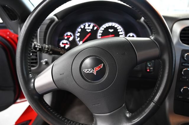 Used 2006 Chevrolet Corvette Coupe RWD image 22