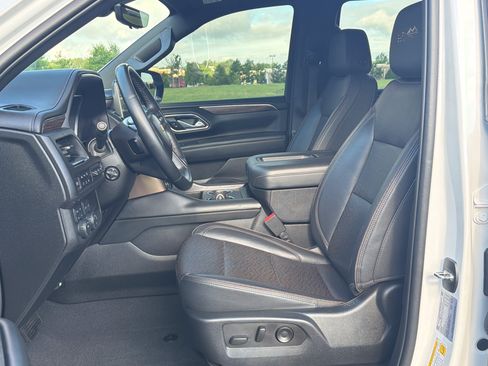 Used 2023 Chevrolet Tahoe High Country AWD/4WD image 15