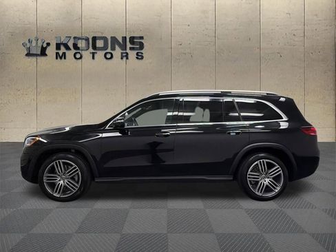 Used 2025 Mercedes-Benz GLS 450 4MATIC image 4