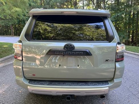 Used 2022 Toyota 4Runner TRD Off-Road Premium w/ Moonroof Package AWD/4WD image 8