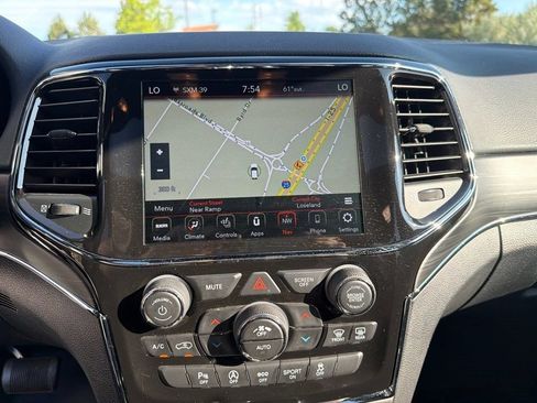 Used 2021 Jeep Grand Cherokee Limited w/ Trailer Tow Group IV AWD/4WD image 14