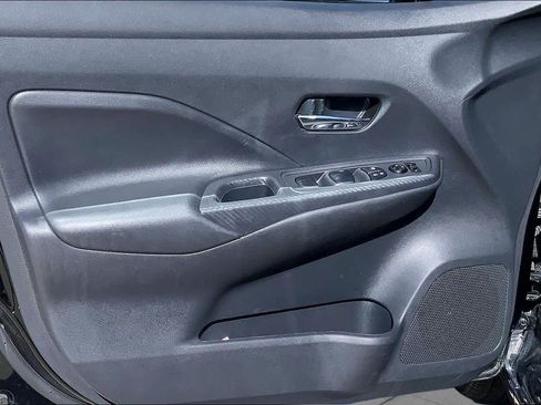 Used 2024 Nissan Versa SV FWD image 20