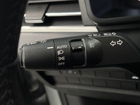 Used 2025 Mitsubishi Outlander SE FWD image 49