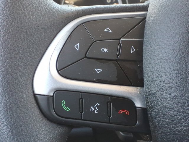 Used 2023 Jeep Renegade Latitude AWD/4WD image 28