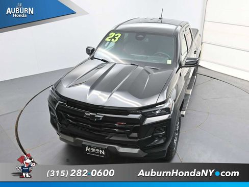 Used 2023 Chevrolet Colorado Z71 w/ Z71 Convenience Package 2 AWD/4WD image 25