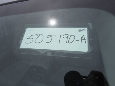 Used 2025 Honda Pilot Touring image 7