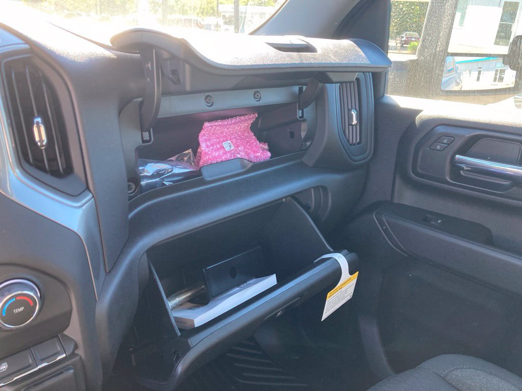 New 2026 Chevrolet Silverado 2500 Custom w/ Custom Value Package AWD/4WD image 16