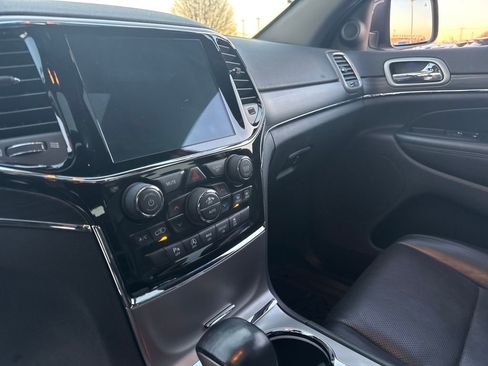 Used 2020 Jeep Grand Cherokee Limited w/ Luxury Group II image 20