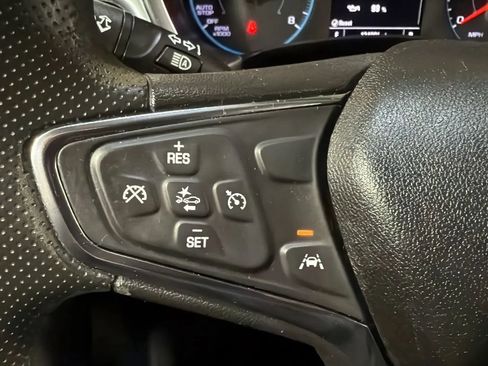 Used 2020 Chevrolet Equinox LS image 12