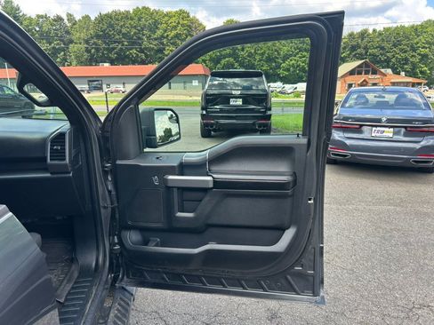 Used 2019 Ford F150 XLT w/ Equipment Group 302A Luxury AWD/4WD image 21