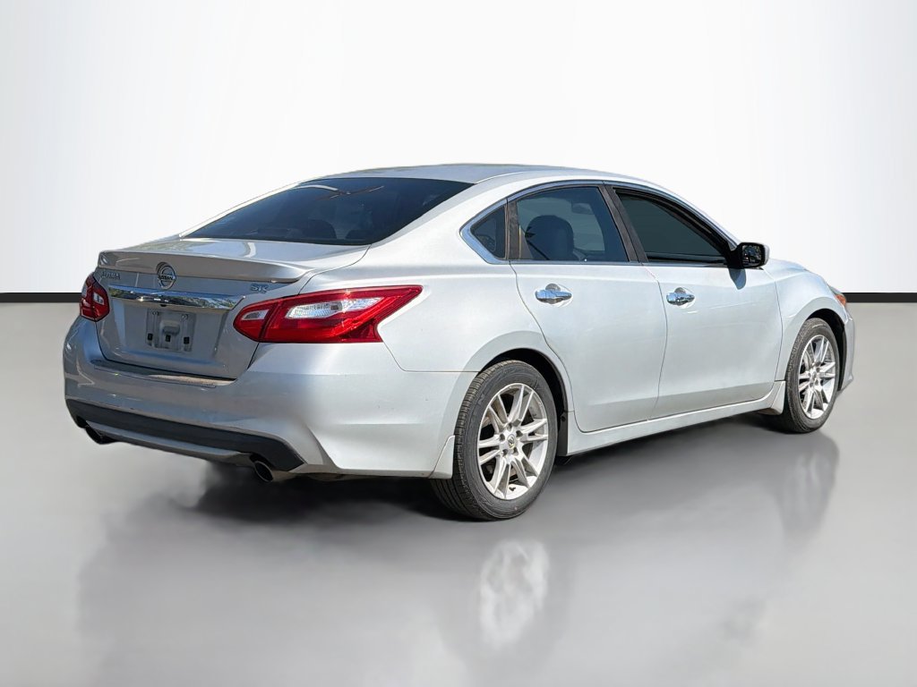 Used 2016 Nissan Altima 2.5 SR FWD image 5