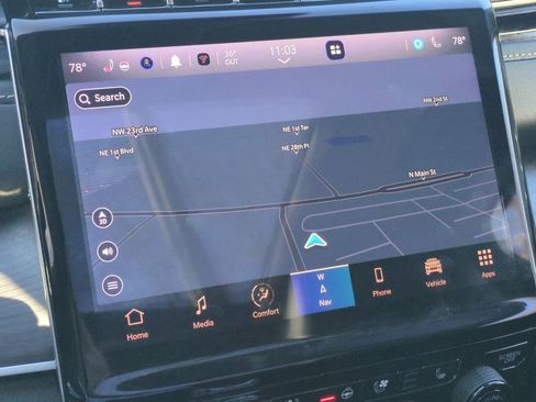 Used 2023 Jeep Grand Cherokee Limited w/ Luxury Tech Group II image 22