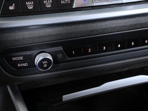 Used 2019 BMW 330i xDrive Sedan w/ Convenience Package image 16