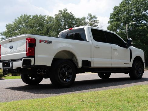 Used 2023 Ford F250 Lariat w/ Lariat Ultimate Package AWD/4WD image 5