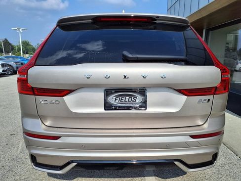 Used 2023 Volvo XC60 B5 Plus AWD/4WD image 5