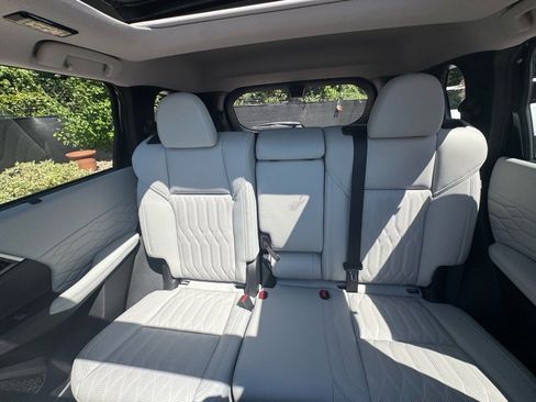 New 2025 Mitsubishi Outlander AWD image 38