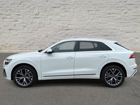 Used 2023 Audi Q8 Premium Plus image 2