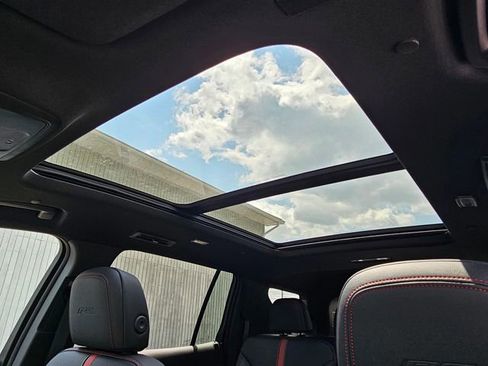 New 2025 Chevrolet Traverse RS w/ LPO, Floor Liner Package image 38